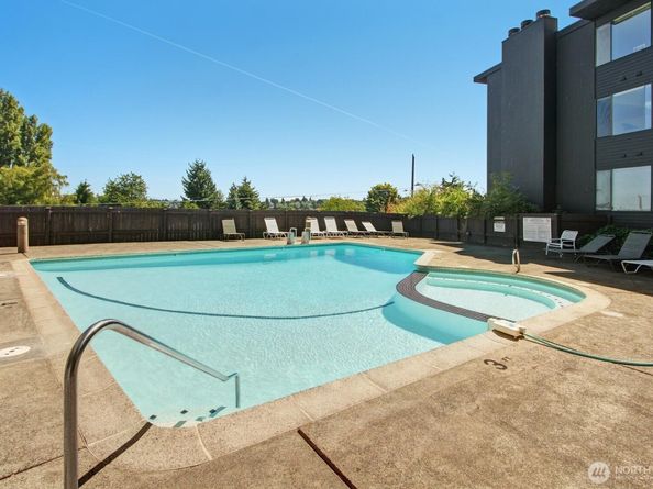 3640 26th Place W 101B, Seattle WA 98199