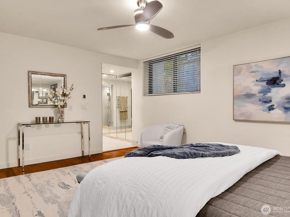 3640 26th Place W 101B, Seattle WA 98199