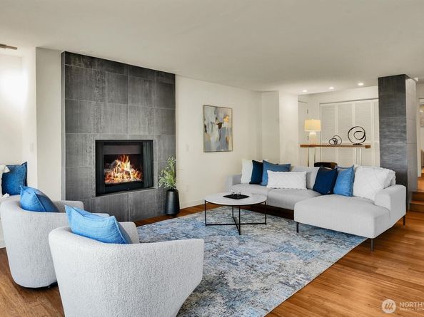 3640 26th Place W 101B, Seattle WA 98199