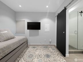 7747 15th Avenue NW A, Seattle WA 98117