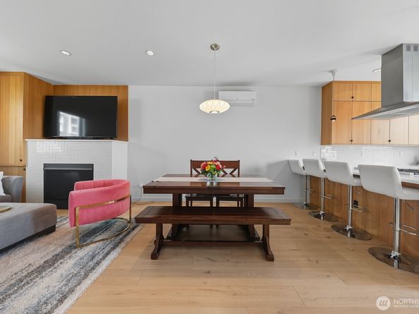 7747 15th Avenue NW A, Seattle WA 98117