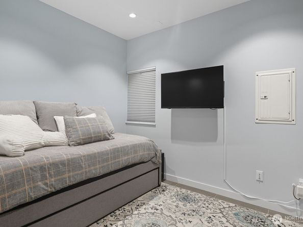 7747 15th Avenue NW A, Seattle WA 98117