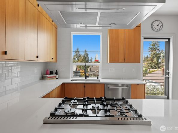 7747 15th Avenue NW A, Seattle WA 98117