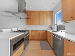 7747 15th Avenue NW A, Seattle WA 98117