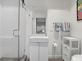 7747 15th Avenue NW A, Seattle WA 98117