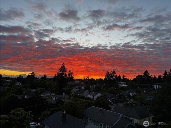 7747 15th Avenue NW A, Seattle WA 98117