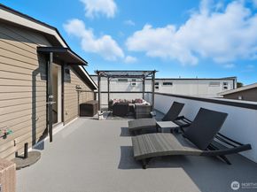 7747 15th Avenue NW A, Seattle WA 98117