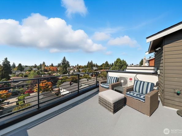 7747 15th Avenue NW A, Seattle WA 98117