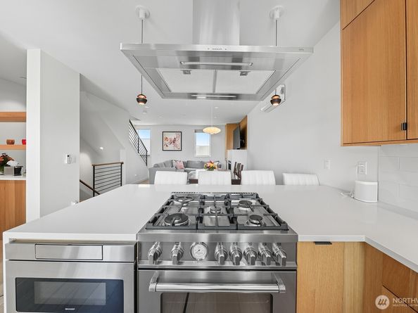 7747 15th Avenue NW A, Seattle WA 98117