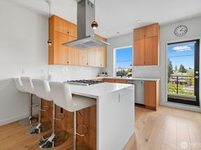 7747 15th Avenue NW A, Seattle WA 98117