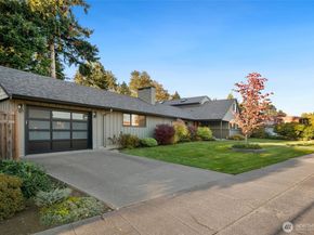 16505 Shore Drive NE, Lake Forest Park WA 98155