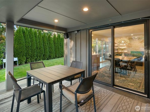 16505 Shore Drive NE, Lake Forest Park WA 98155