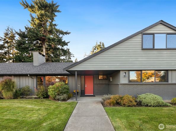 16505 Shore Drive NE, Lake Forest Park WA 98155