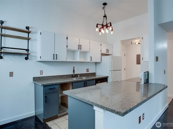 1100 Harrington Avenue NE 310, Renton WA 98056