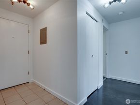 1100 Harrington Avenue NE 310, Renton WA 98056