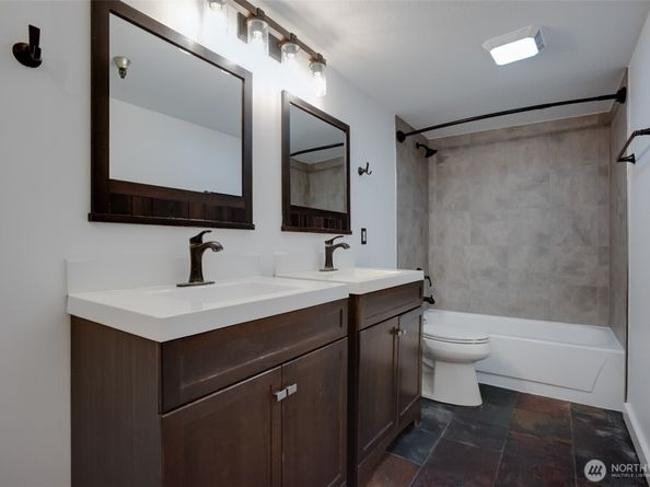 1100 Harrington Avenue NE 310, Renton WA 98056