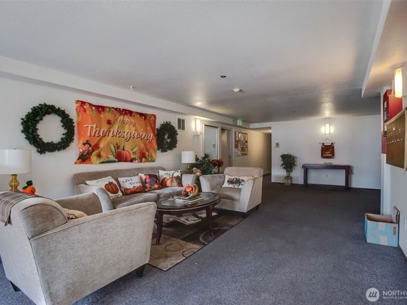 1100 Harrington Avenue NE 310, Renton WA 98056