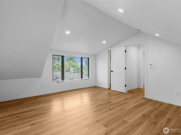 2125 N 90th Street, Seattle WA 98103