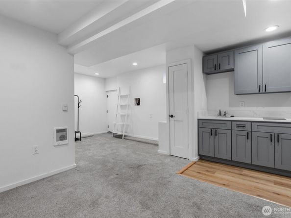 2125 N 90th Street, Seattle WA 98103