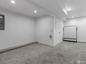 2125 N 90th Street, Seattle WA 98103