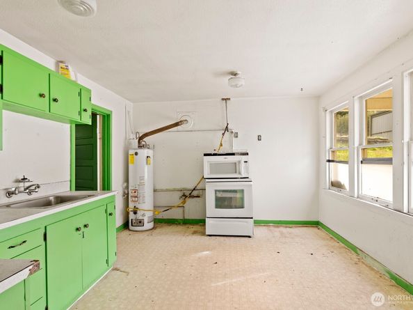 4812 46th Avenue SW, Seattle WA 98116