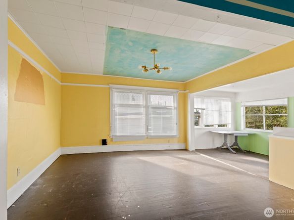 4812 46th Avenue SW, Seattle WA 98116