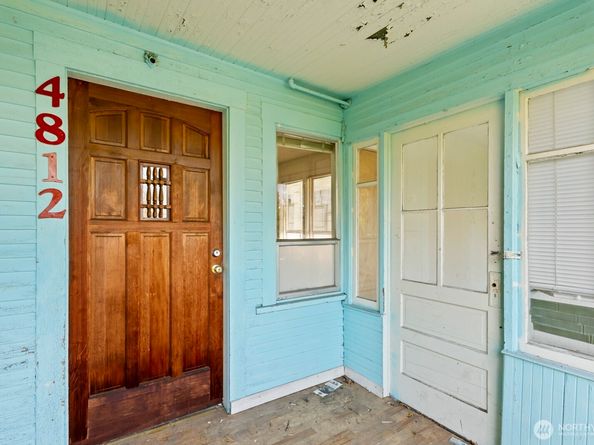 4812 46th Avenue SW, Seattle WA 98116