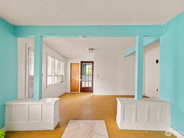 4812 46th Avenue SW, Seattle WA 98116