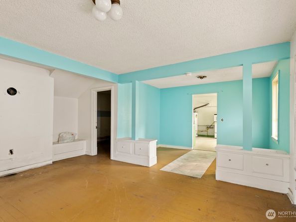 4812 46th Avenue SW, Seattle WA 98116