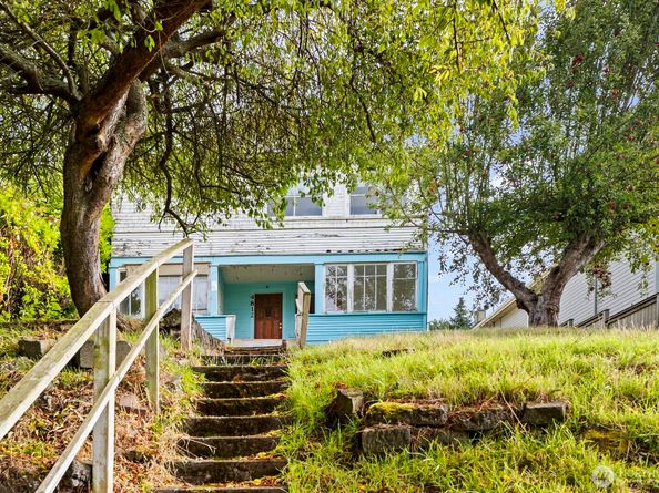 4812 46th Avenue SW, Seattle WA 98116