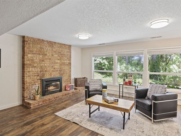 19205 124th Avenue SE, Kent WA 98031