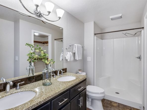 19205 124th Avenue SE, Kent WA 98031
