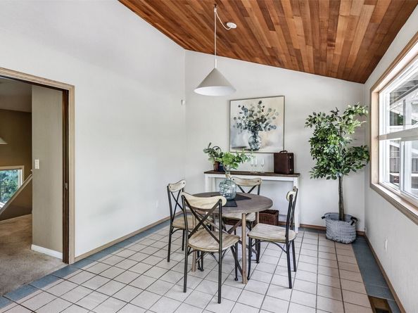 19205 124th Avenue SE, Kent WA 98031