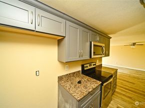 9815 Holly Drive A103, Everett WA 98204