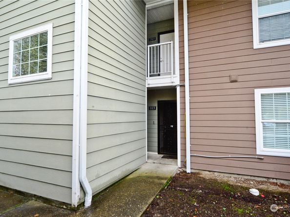 9815 Holly Drive A103, Everett WA 98204