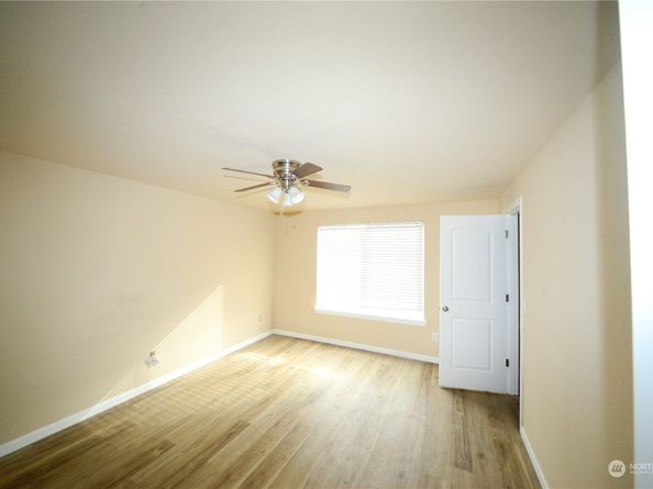 9815 Holly Drive A103, Everett WA 98204