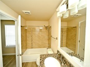 9815 Holly Drive A103, Everett WA 98204