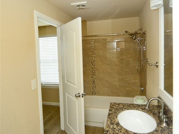 9815 Holly Drive A103, Everett WA 98204