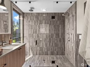 1128 31st Avenue S, Seattle WA 98144