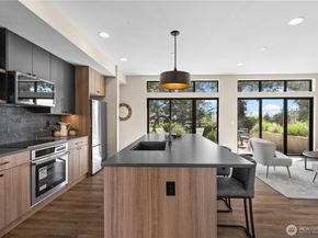 1128 31st Avenue S, Seattle WA 98144