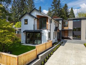 10434 NE 110th Street B, Kirkland WA 98033