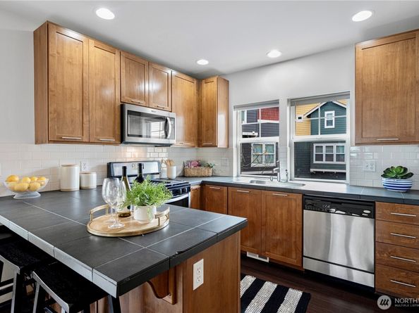 3241 SW Raymond St, Seattle WA 98126