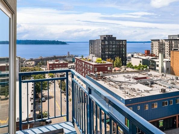 2414 1st Ave 709, Seattle WA 98121