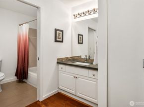 2414 1st Ave 709, Seattle WA 98121