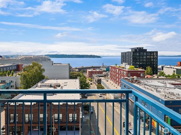 2414 1st Ave 709, Seattle WA 98121