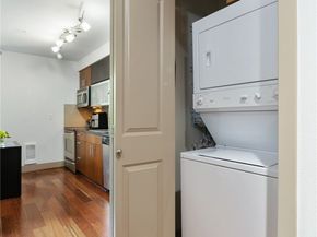4547 8th Avenue NE 308, Seattle WA 98105