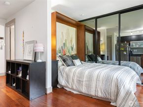 4547 8th Avenue NE 308, Seattle WA 98105