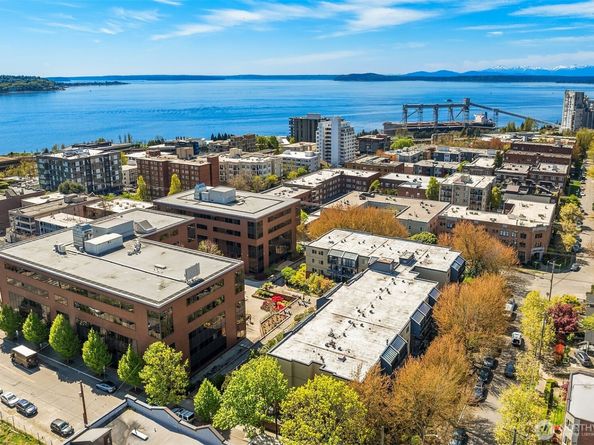 275 W Roy Street 414, Seattle WA 98119