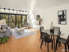 275 W Roy Street 414, Seattle WA 98119