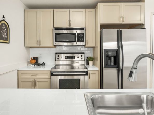275 W Roy Street 414, Seattle WA 98119